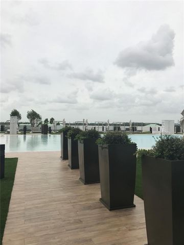 5300 NW 85 Avenue 703, Doral, FL 33166