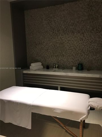 5300 NW 85 Avenue 703, Doral, FL 33166