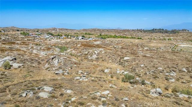 19 Lukens, Perris, CA 92570