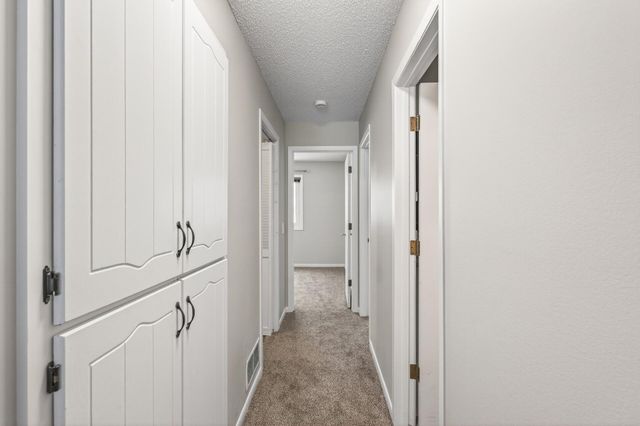 4339 Buckingham Court 1106, Vadnais Heights, MN 55127