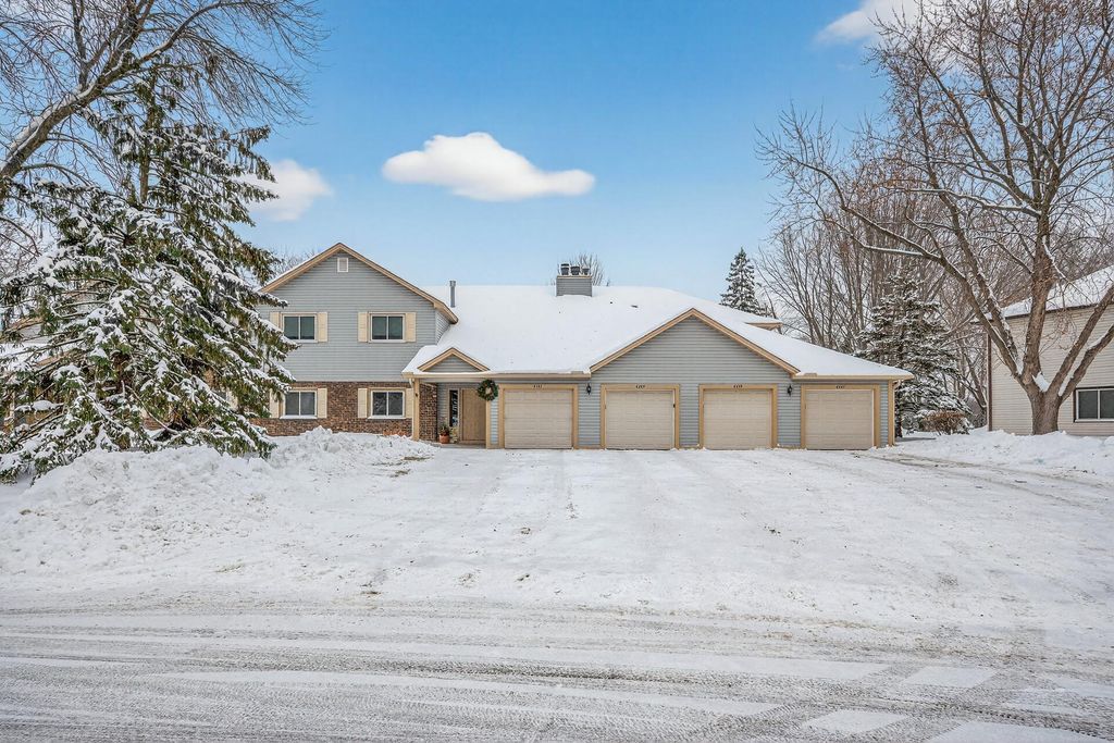 4339 Buckingham Court 1106, Vadnais Heights, MN 55127