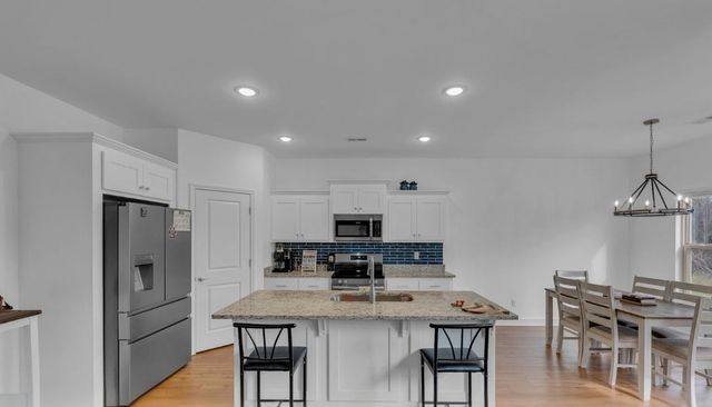 415 Old Morrison Rd, Mcminnville, TN 37110