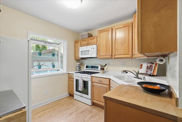 2426 Commonwealth Avenue, Madison, WI 53711