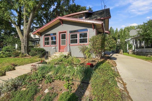 2426 Commonwealth Avenue, Madison, WI 53711