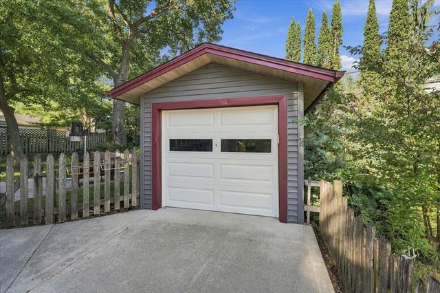 2426 Commonwealth Avenue, Madison, WI 53711