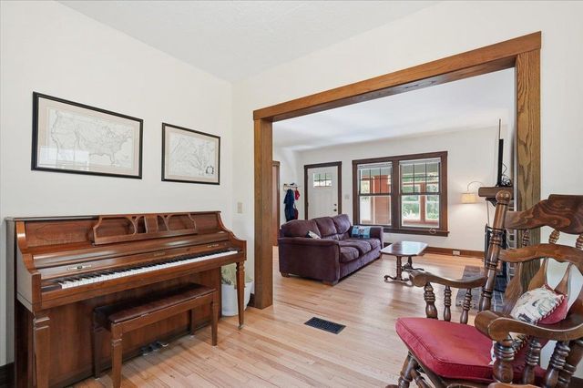 2426 Commonwealth Avenue, Madison, WI 53711