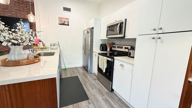 11361 Booker T Washington Boulevard, Miami, FL 33176
