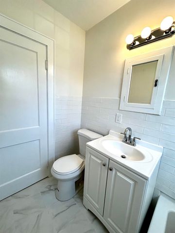 7 Towle Avenue, Hampton, NH 03842