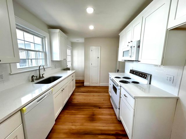 7 Towle Avenue, Hampton, NH 03842