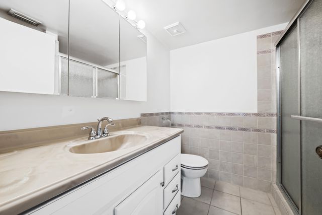 5570 Lakeside Drive 102, Margate, FL 33063