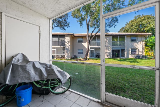 5570 Lakeside Drive 102, Margate, FL 33063