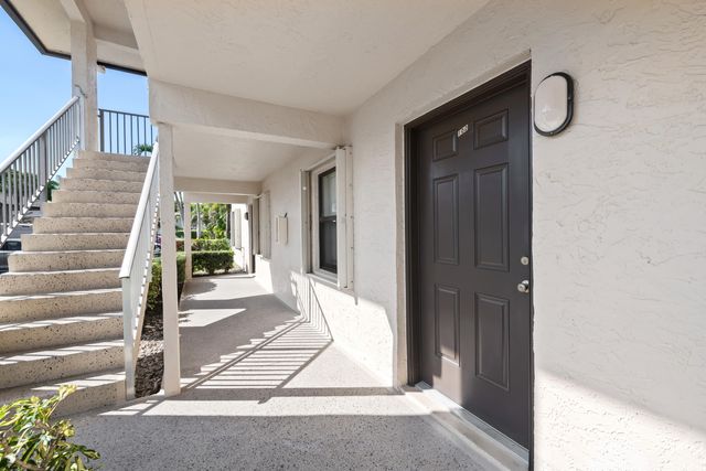 5570 Lakeside Drive 102, Margate, FL 33063