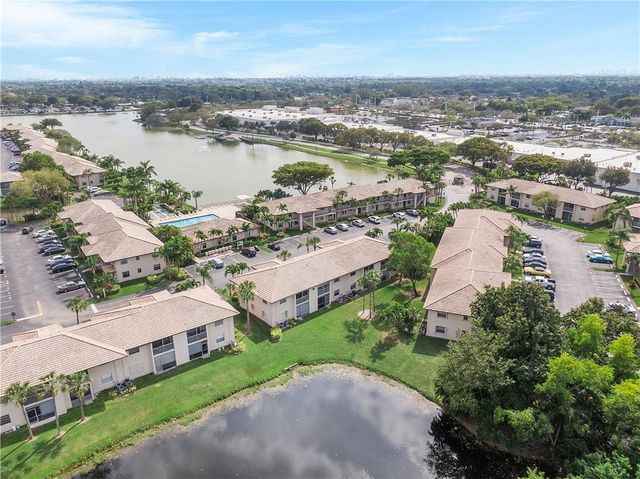 5570 Lakeside Drive 102, Margate, FL 33063