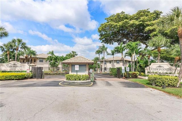 5570 Lakeside Drive 102, Margate, FL 33063