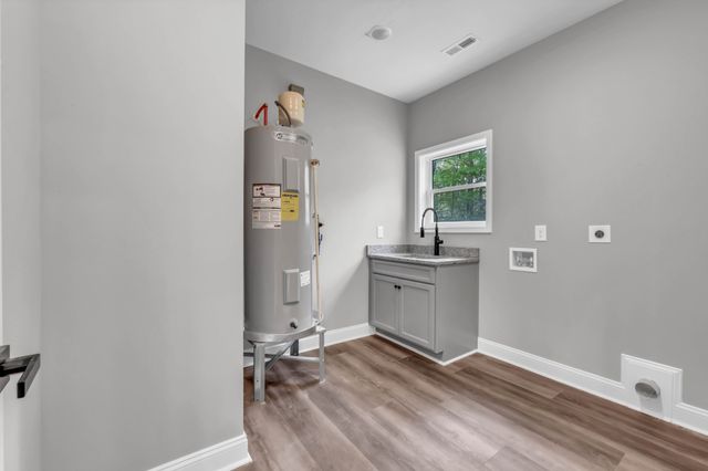 1159 Hilltop Rd, Cumberland Furnace, TN 37051
