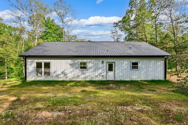 1159 Hilltop Rd, Cumberland Furnace, TN 37051