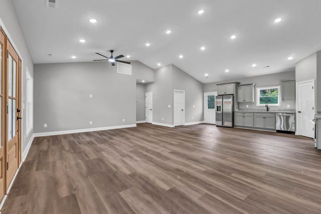 1159 Hilltop Rd, Cumberland Furnace, TN 37051