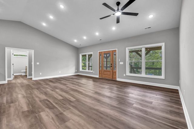 1159 Hilltop Rd, Cumberland Furnace, TN 37051