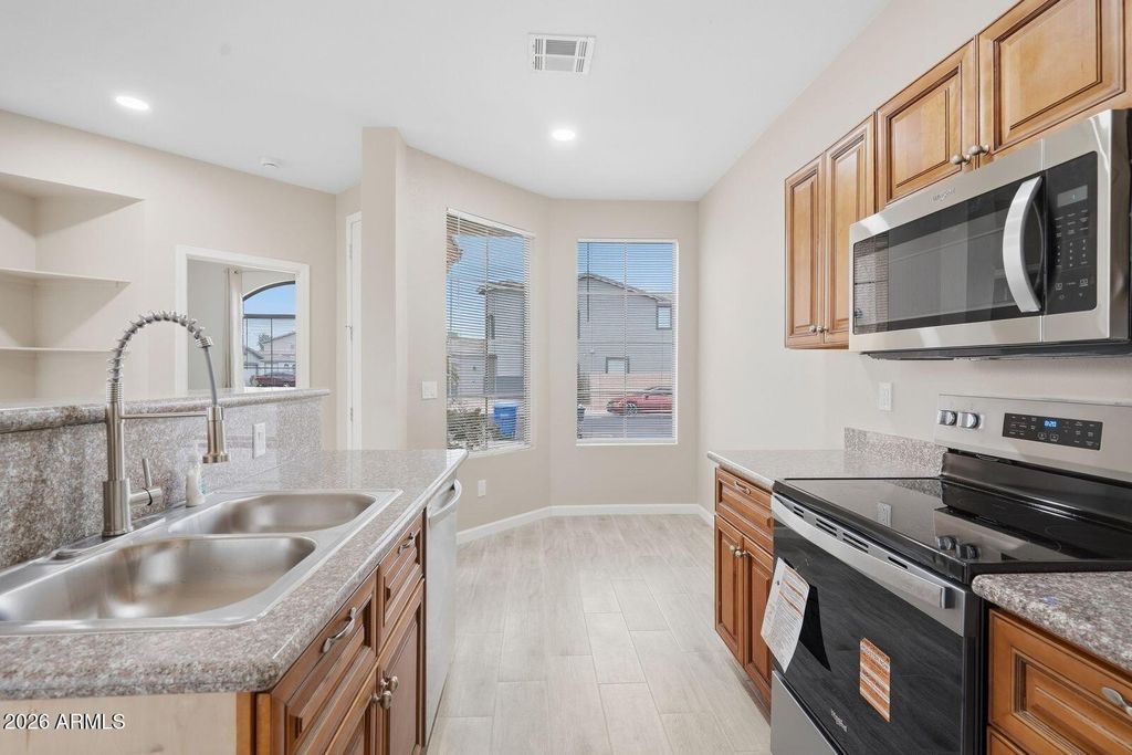 6537 S 15TH Drive, Phoenix, AZ 85041 — photo 3