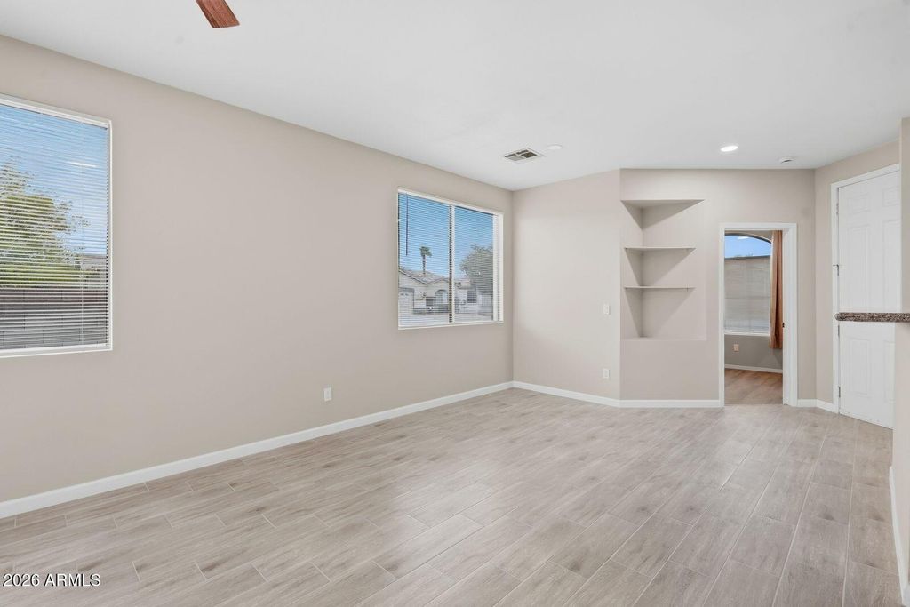 6537 S 15TH Drive, Phoenix, AZ 85041 — photo 4