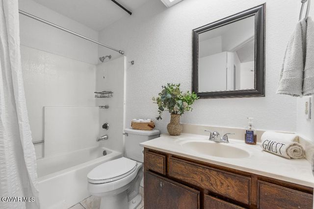 4843 Katrina Place, Palmdale, CA 93552