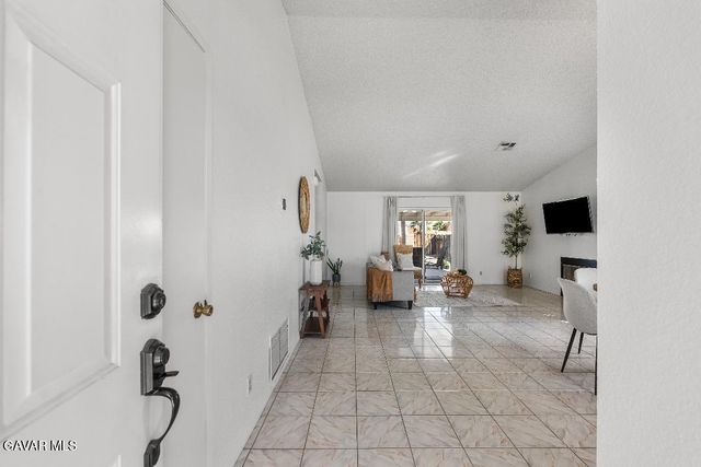 4843 Katrina Place, Palmdale, CA 93552
