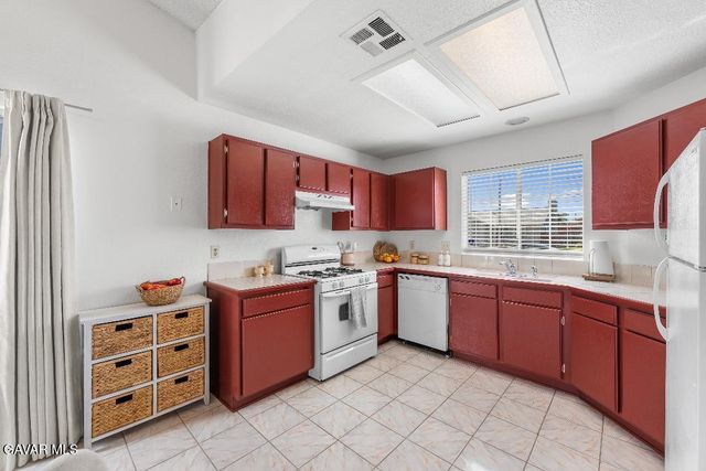 4843 Katrina Place, Palmdale, CA 93552