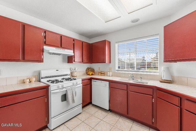 4843 Katrina Place, Palmdale, CA 93552