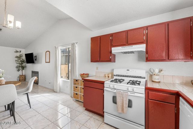 4843 Katrina Place, Palmdale, CA 93552