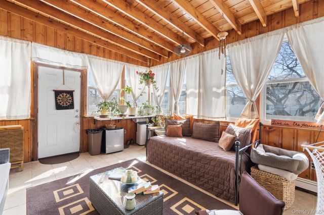 572 S Bayview Avenue, Freeport, NY 11520