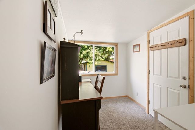 415 N Silver Lake Ave, Medical Lake, WA 99022