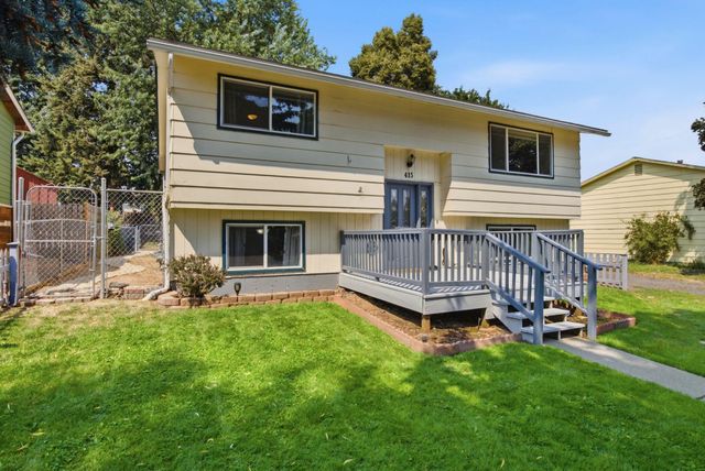 415 N Silver Lake Ave, Medical Lake, WA 99022