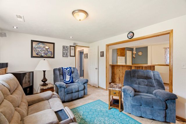 415 N Silver Lake Ave, Medical Lake, WA 99022