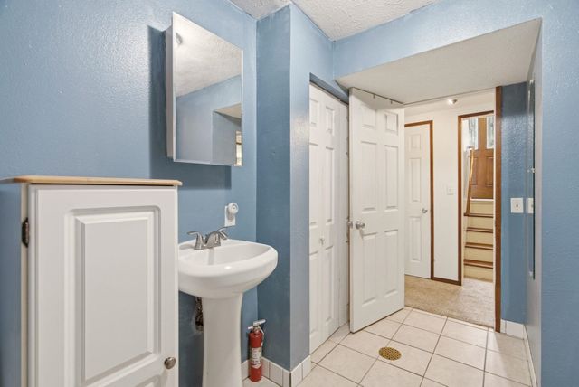 415 N Silver Lake Ave, Medical Lake, WA 99022