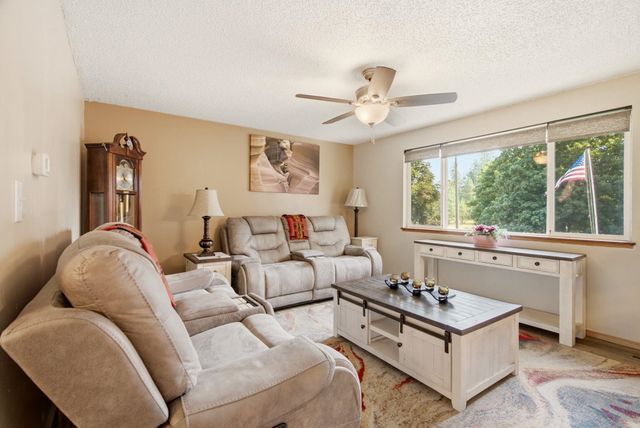 415 N Silver Lake Ave, Medical Lake, WA 99022