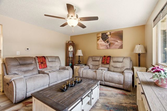 415 N Silver Lake Ave, Medical Lake, WA 99022