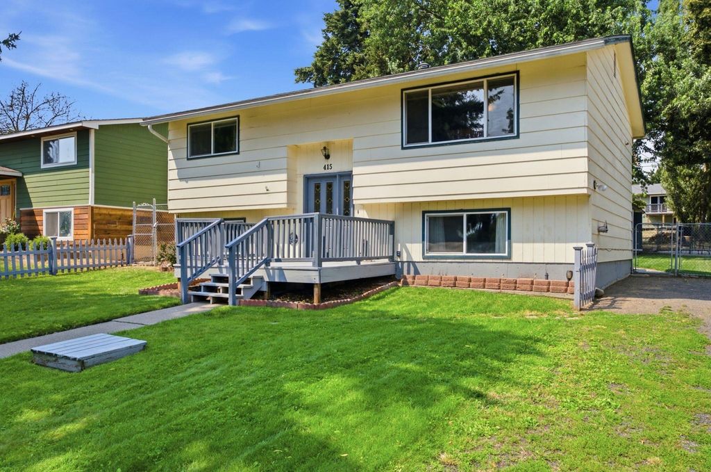 415 N Silver Lake Ave, Medical Lake, WA 99022 photo 2