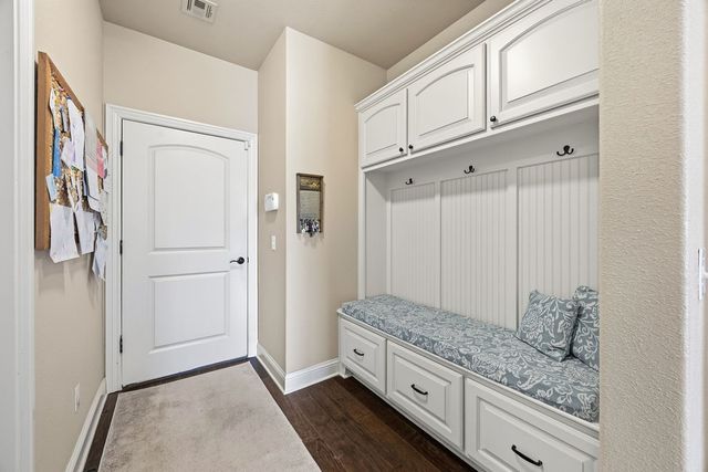 1685 Coopers Cove, Fayetteville, AR 72701