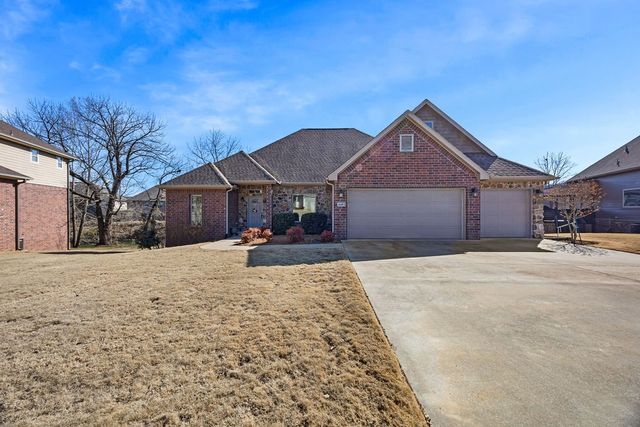 1685 Coopers Cove, Fayetteville, AR 72701