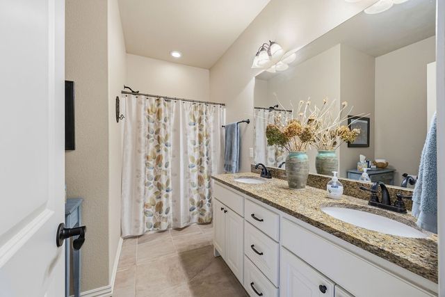 1685 Coopers Cove, Fayetteville, AR 72701