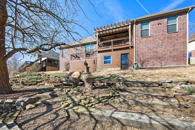 1685 Coopers Cove, Fayetteville, AR 72701