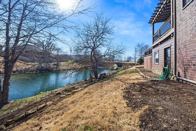 1685 Coopers Cove, Fayetteville, AR 72701