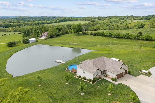 37006 E Church Road, Oak Grove, MO 64075