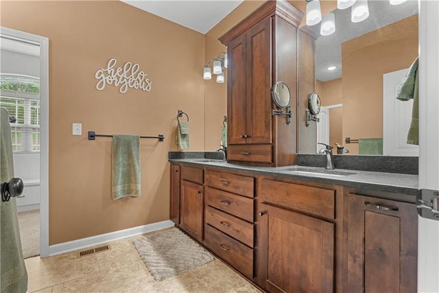 37006 E Church Road, Oak Grove, MO 64075