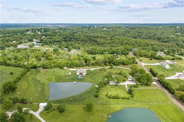 37006 E Church Road, Oak Grove, MO 64075