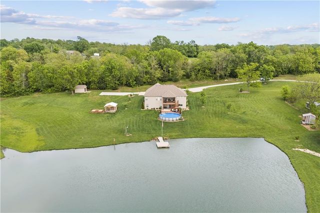 37006 E Church Road, Oak Grove, MO 64075