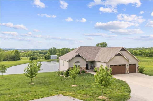 37006 E Church Road, Oak Grove, MO 64075