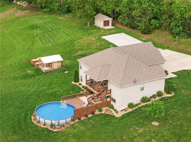 37006 E Church Road, Oak Grove, MO 64075