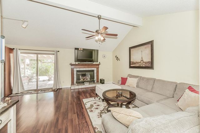 1908 E Niles Avenue, Fresno, CA 93720