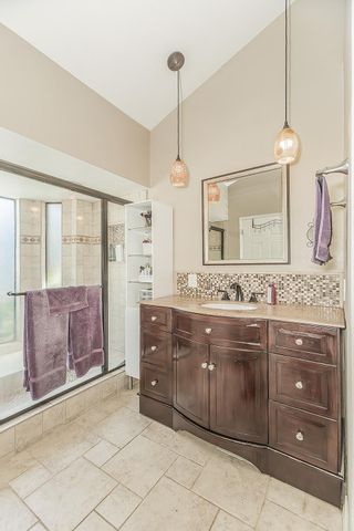 1908 E Niles Avenue, Fresno, CA 93720